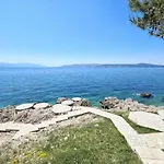 In 27418 Novi Vinodolski