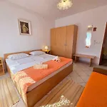 In 27418 Appartement Novi Vinodolski