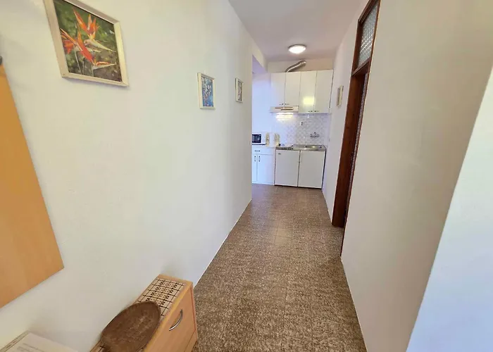 Apartment In 27418