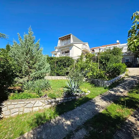 In 27418 Apartamento Novi Vinodolski