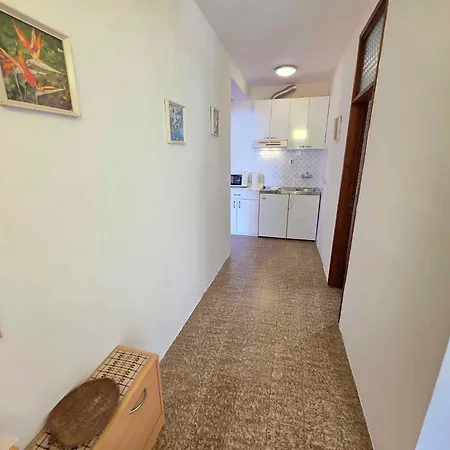 Apartman In 27418