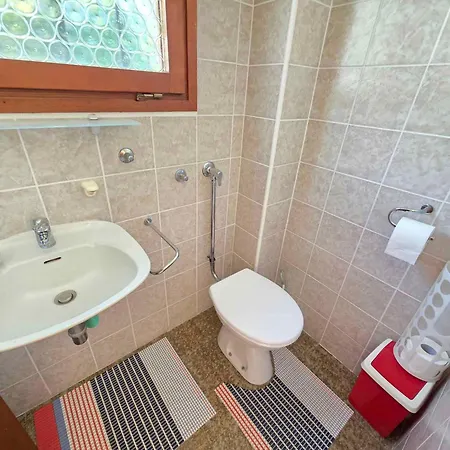 In 27418 Novi Vinodolski