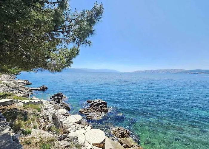 In 27418 Novi Vinodolski