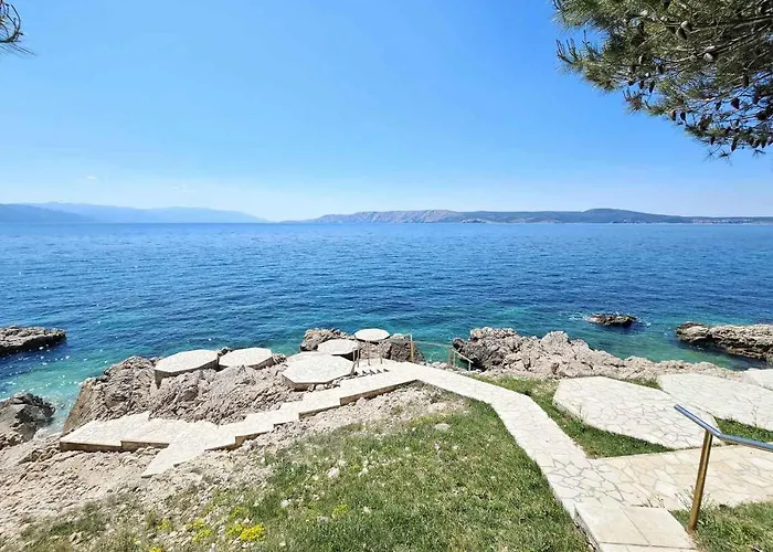 In 27418 Novi Vinodolski